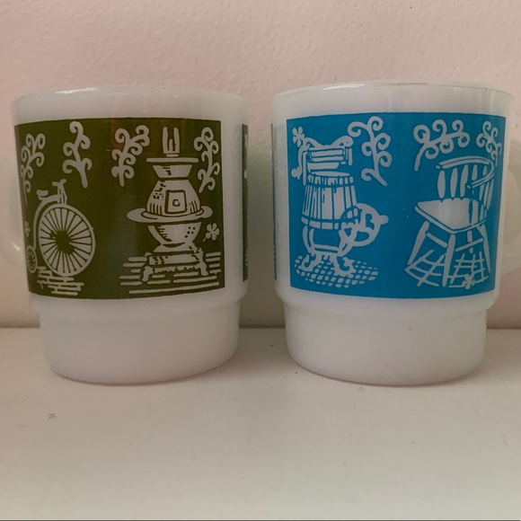 Pair of Fire King stacking milk glass D-handle mugs - Picture 1 of 8